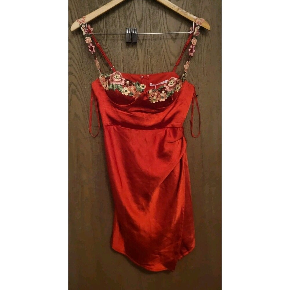 One And Only Collective Womens Red Mini Dress With Floral Trim Size US Small